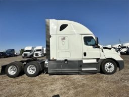 Used 2020 Freightliner Cascadia 126 Sleeper in Bakersfield California