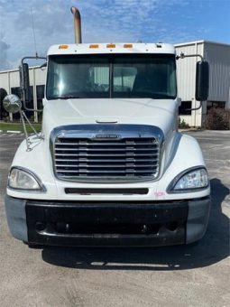 Used 2014 Freightliner COLUMBIA 120 Day Cab in Kingwood, Texas