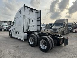 Used 2018 Freightliner Cascadia 126 Sleeper in Kingwood, Texas