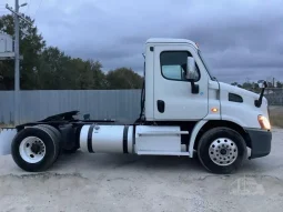 Used 2016 Freightliner Cascadia 113 Day Cab in Kingwood, Texas