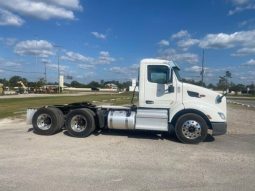 Used 2022 Peterbilt 579 Day Cab in Kingwood Texas