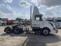 Used 2012 Volvo VNL64T300 Day Cab in Kingwood Texas