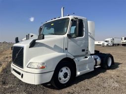 Used 2015 Volvo VNM42T200 Day Cab in Lodi California