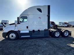 Used 2020 Freightliner Cascadia 126 Sleeper in Bakersfield California