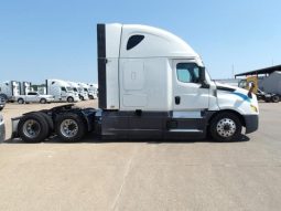 Used 2022 Freightliner Cascadia 126 Sleeper in Fort Lauderdale Florida