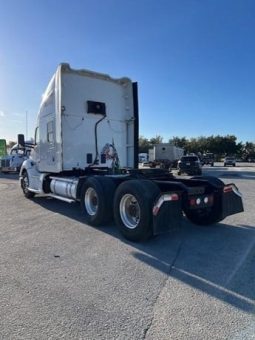 Used 2015 Kenworth T680 Sleeper in Lakeland Florida