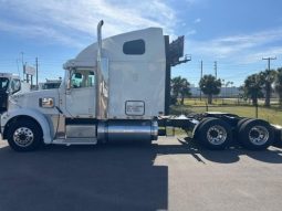 Used 2016 Freightliner CORONADO 132 Sleeper in Lakeland Florida