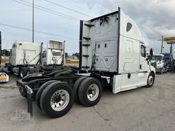 Used 2018 Freightliner Cascadia 126 Sleeper in Kingwood, Texas