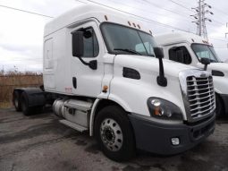 Used 2020 Freightliner Cascadia 113 Sleeper in Fort Lauderdale Florida