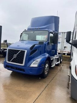 Used 2020 Volvo VNR64T300 Day Cab in Waxahachie Texas