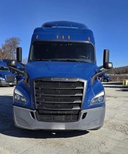 Used 2020 Freightliner CASCADIA 116 Sleeper in Cambridge Ohio