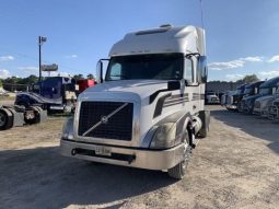 Used 2013 Volvo VNL64T670 Sleeper in Kingwood Texas