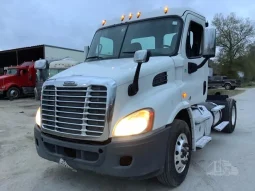 Used 2016 Freightliner Cascadia 113 Day Cab in Kingwood, Texas