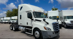 Used 2018 Freightliner Cascadia 126 Sleeper in Miami Florida