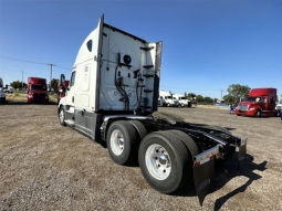 Used 2020 Freightliner Cascadia 126 Sleeper in Bakersfield California