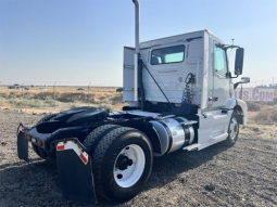 Used 2015 Volvo VNM42T200 Day Cab in Lodi California