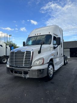 Used 2018 Freightliner Cascadia 125 Sleeper in MEDLEY Florida