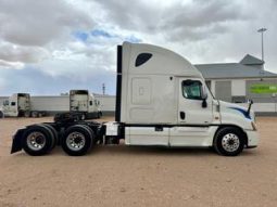 Used 2011 Freightliner Cascadia Sleeper in El Paso Texas