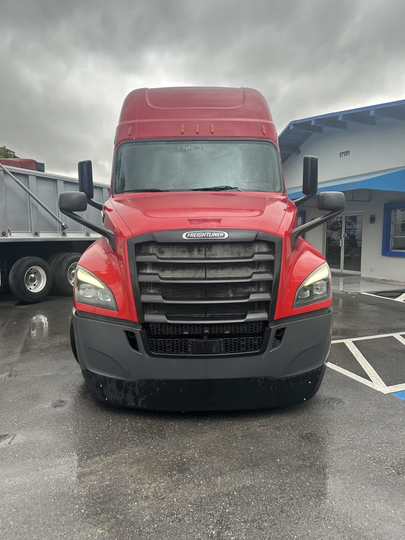 
								Used 2020 Freightliner Cascadia 126 Sleeper in MEDLEY Florida full									