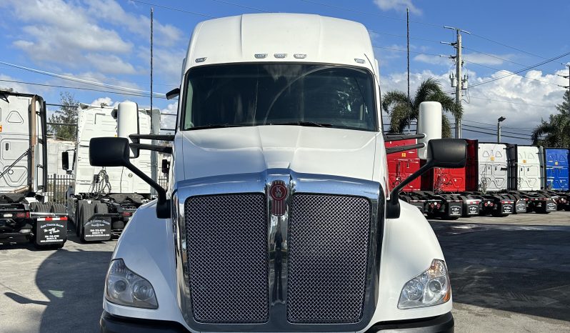 
								Used 2021 Kenworth T680 Sleeper in MEDLEY Florida full									