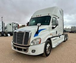 Used 2011 Freightliner Cascadia Sleeper in El Paso Texas