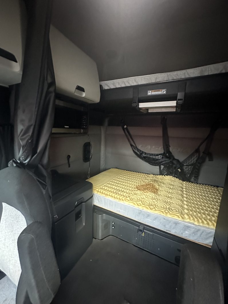 
								Used 2019 Freightliner Cascadia 126 Sleeper in MEDLEY Florida full									