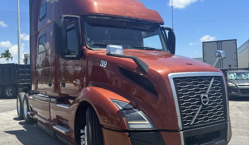 
								Used 2019 Volvo VNL 860 Sleeper in MEDLEY Florida full									