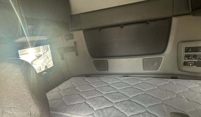 
								Used 2019 International LT Sleeper in MEDLEY Florida full									