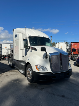 Used 2021 Kenworth T680 Sleeper in MEDLEY Florida