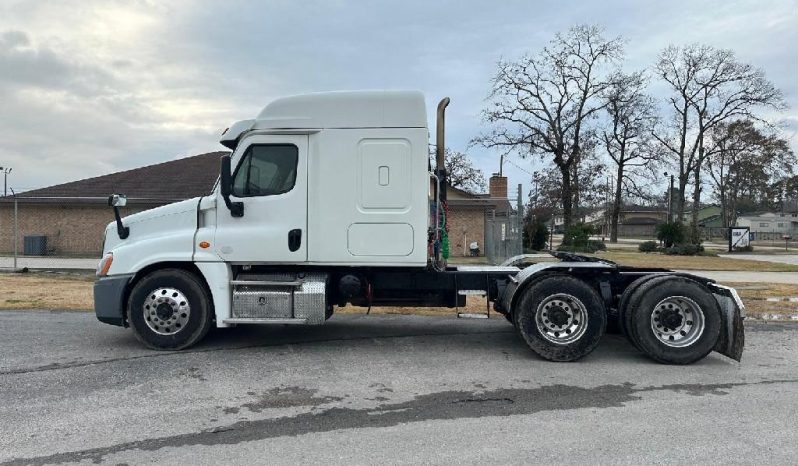 
								Used 2018 Freightliner Cascadia Sleeper in Porter Texas full									