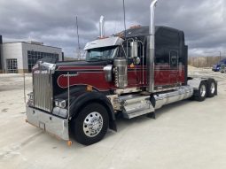 Used 2022 Kenworth W900L Sleeper in Van Buren Township Míchigan