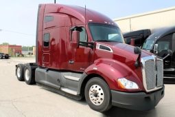 Used 2021 Kenworth T680 Sleeper in Laredo Texas