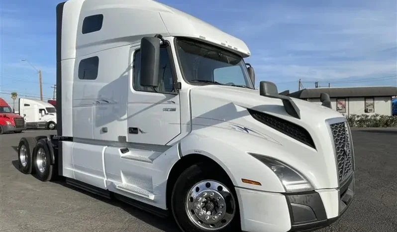 
								Used 2021 Volvo VNL760 Sleeper in Phoenix Arizona full									