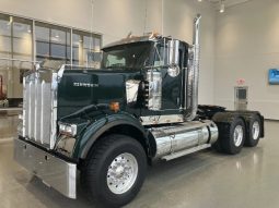 Used 2025 Kenworth W900B Day Cab in Saginaw Míchigan