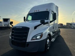 Used 2021 Freightliner Cascadia Sleeper in Bolingbrook Illinois