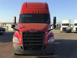 Used 2022 Freightliner Cascadia Sleeper in Fresno California