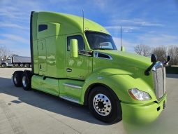 Used 2020 Kenworth T680 Sleeper in Oak Creek Wisconsin