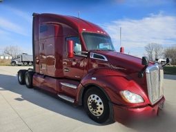 Used 2020 Kenworth T680 Sleeper in Oak Creek Wisconsin