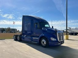 Used 2021 Kenworth T680 Sleeper in Laredo Texas