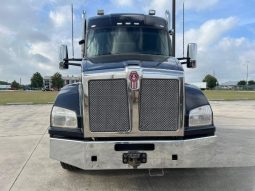 Used 2021 Kenworth T880 Sleeper in Converse Texas