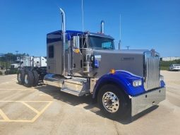 New 2025 Kenworth W900L Sleeper in Windsor Wisconsin