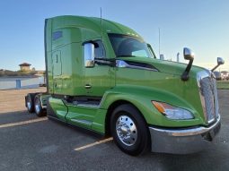 New 2025 Kenworth T680 Sleeper in Pharr Texas