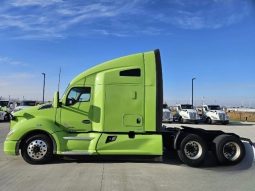 Used 2020 Kenworth T680 Sleeper in Oak Creek Wisconsin