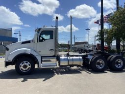 New 2025 Kenworth T880 Day Cab in Corpus Christi Texas