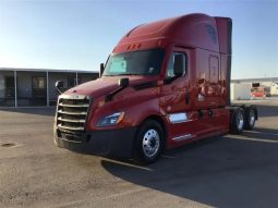 Used 2022 Freightliner Cascadia Sleeper in Fresno California