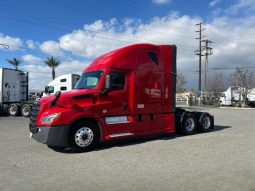 Used 2021 Freightliner Cascadia Sleeper in Fresno California