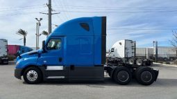 Used 2021 Freightliner Cascadia Sleeper in Fontana California