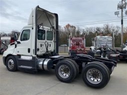 Used 2020 Freightliner Cascadia Day Cab in Jacksonville Florida