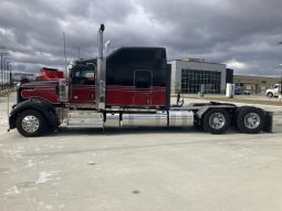 Used 2022 Kenworth W900L Sleeper in Van Buren Township Míchigan