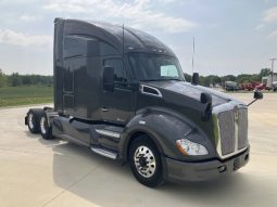 Used 2020 Kenworth T680 Sleeper in Van Buren Township Míchigan